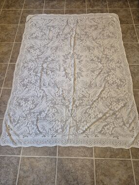 Vintage Ivory Lace Tablecloth, Approximately 73 X 64 Inches